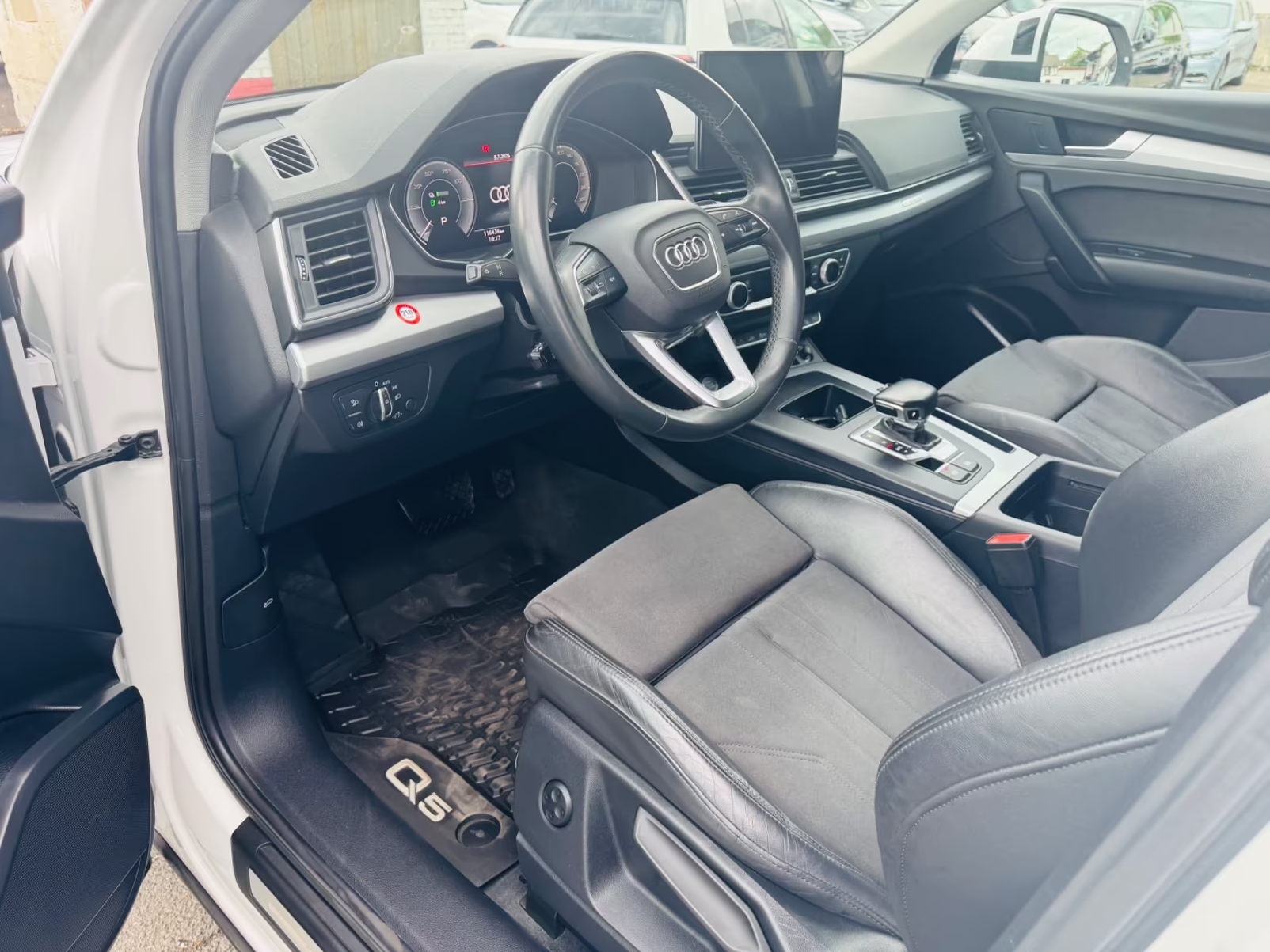 2021 Audi Q5 55 TFSI e quattro S line - Image 10