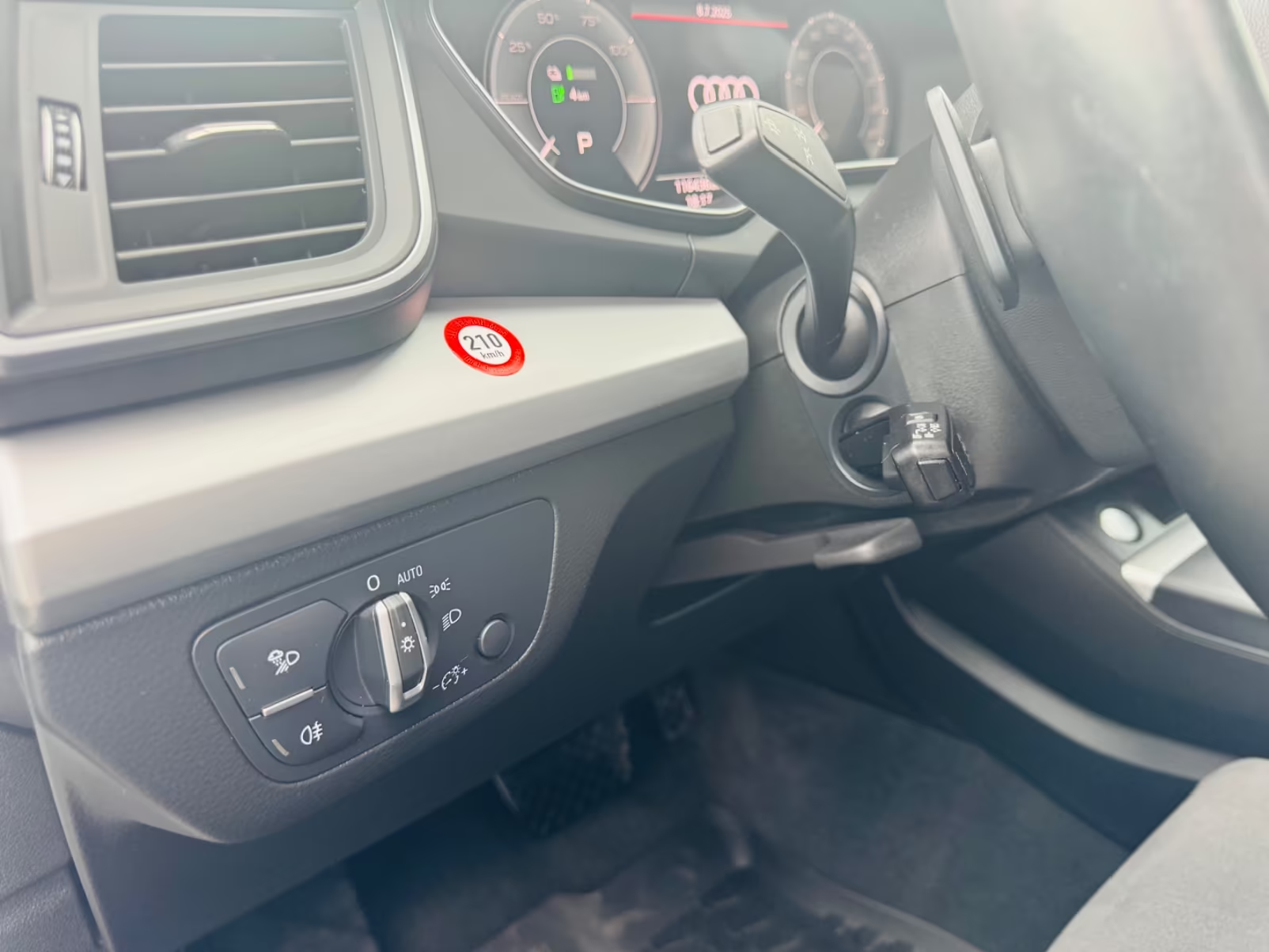 2021 Audi Q5 55 TFSI e quattro S line - Image 12