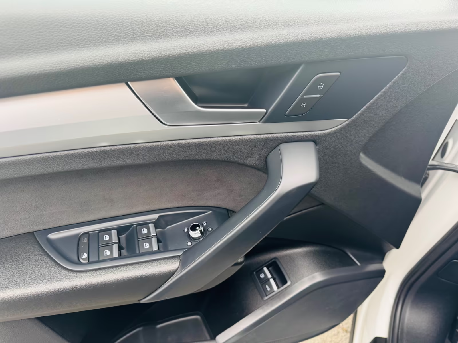 2021 Audi Q5 55 TFSI e quattro S line - Image 13