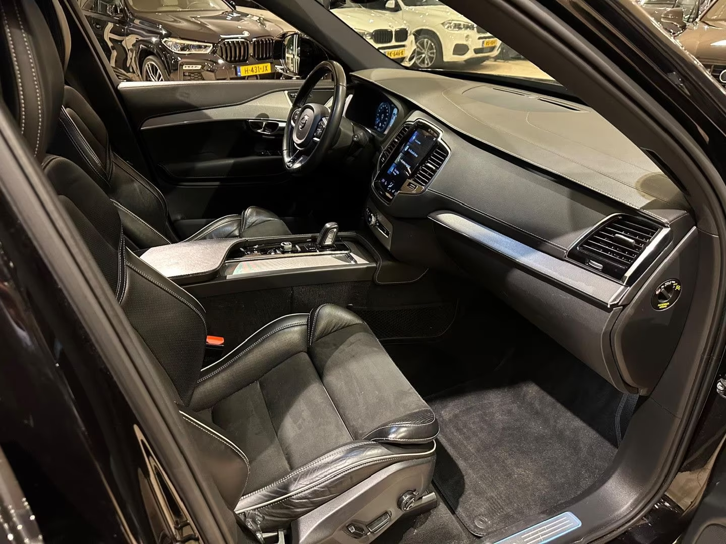 2020 Volvo XC90 2.0 B5 AWD R-Design - Image 17